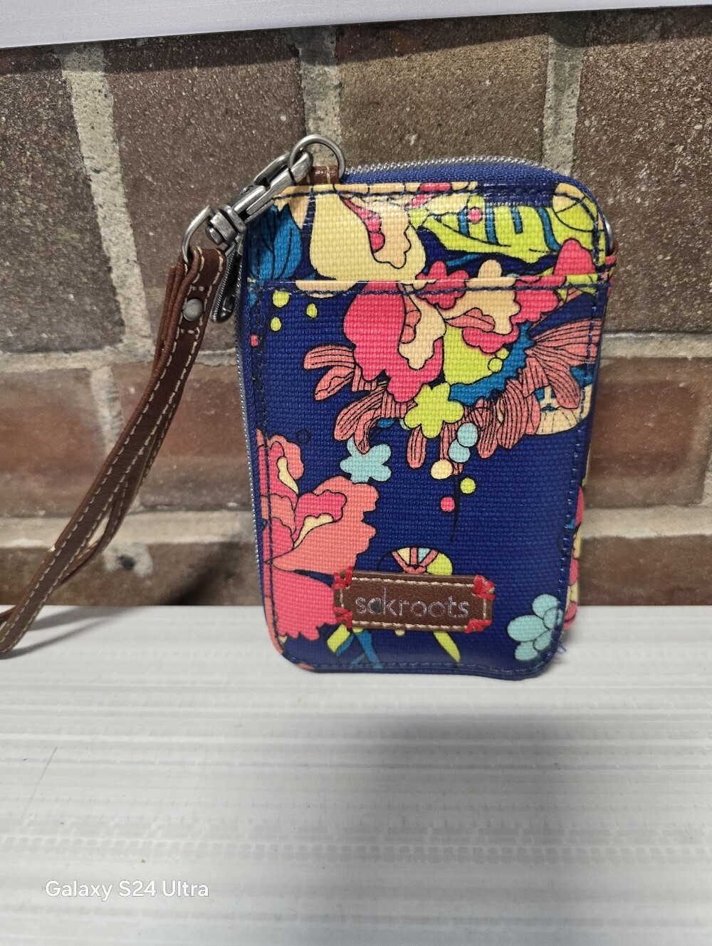 Sakroots *Wristlet Clutch Peace Colorful Phone Wallet Vibrant Floral Print Strap